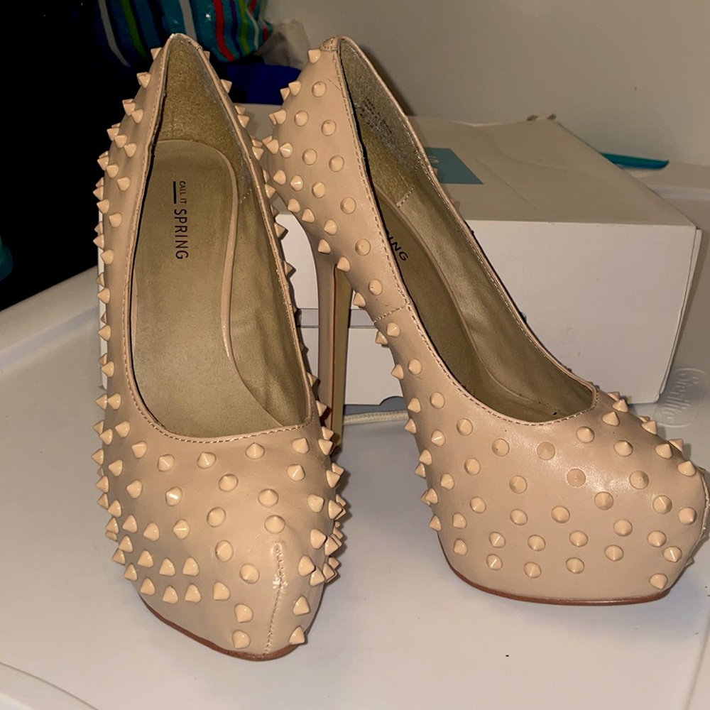 🟠Studded Platform heel